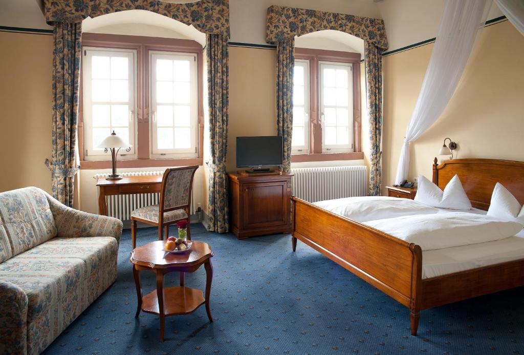 Schlosshotel Hirschhorn Room photo